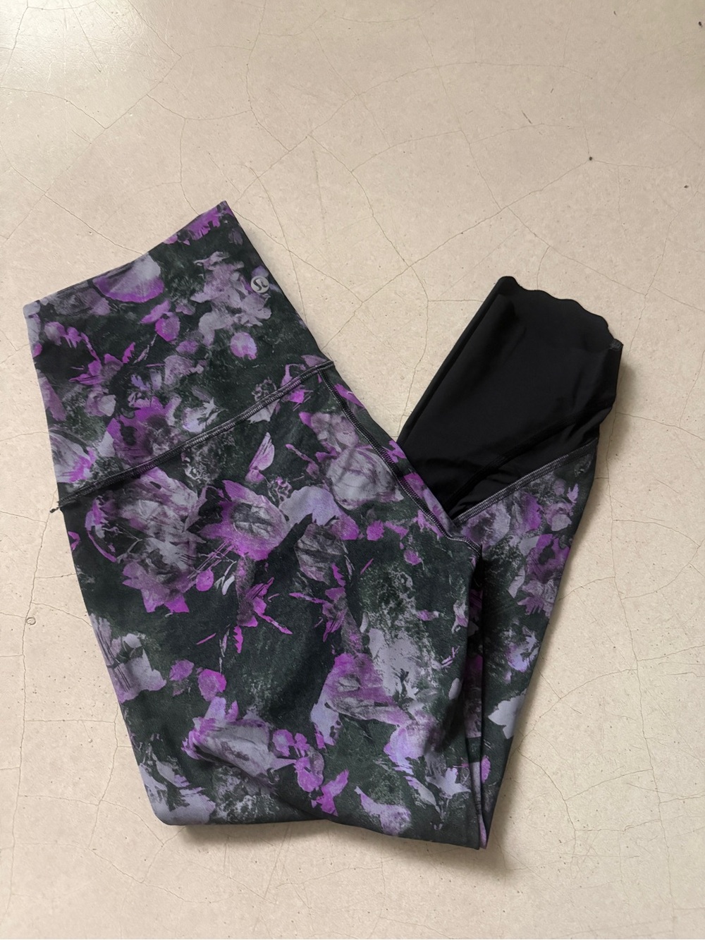 Lululemon Purple Floral Leggings size 8